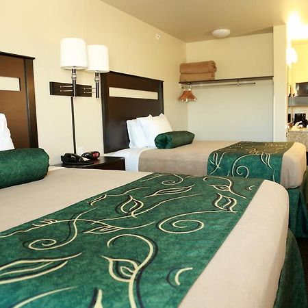Travelodge By Wyndham Clinton Valley West Court Εξωτερικό φωτογραφία