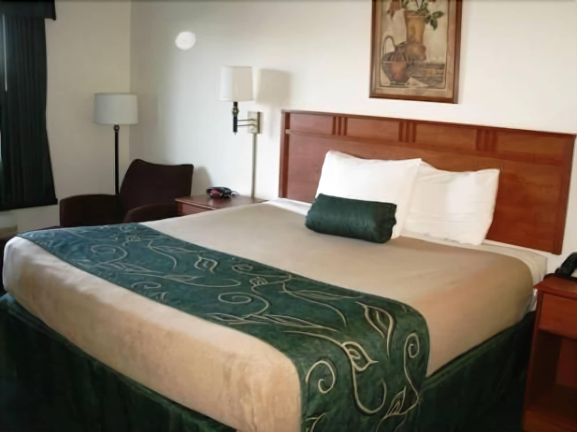 Travelodge By Wyndham Clinton Valley West Court Δωμάτιο φωτογραφία