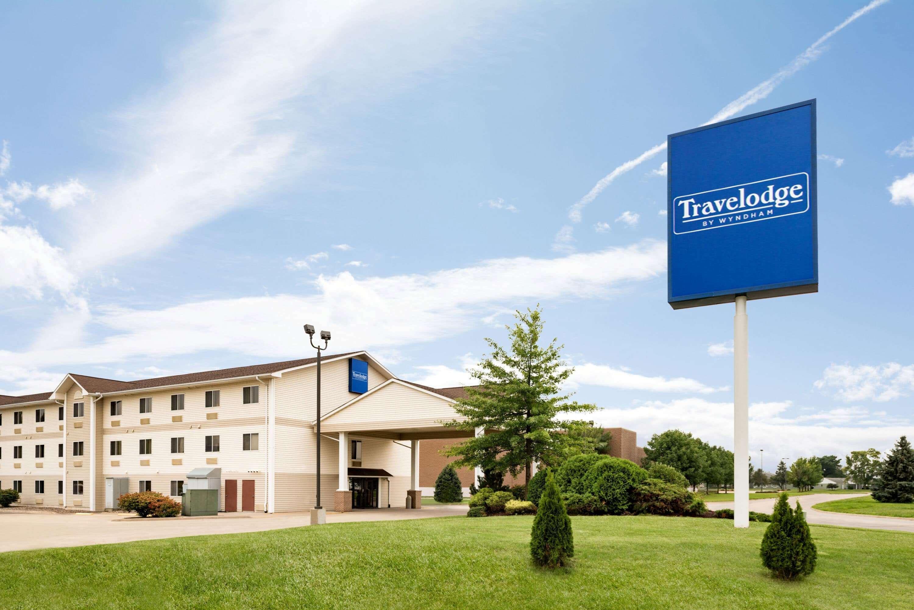 Travelodge By Wyndham Clinton Valley West Court Εξωτερικό φωτογραφία